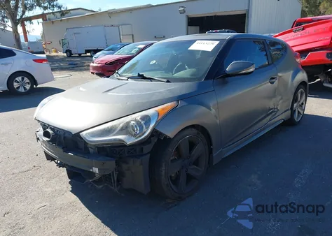 2015 Hyundai Veloster Turbo z USA, uszkodzony, nr VIN KMHTC6AE2FU234753